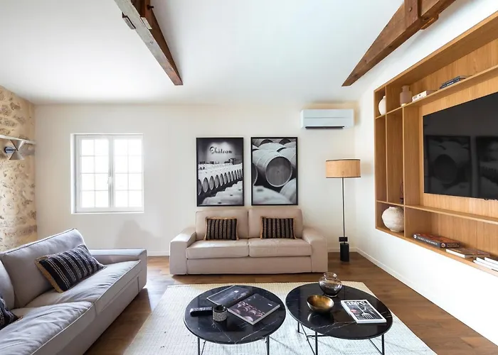 Chateau De Callac בית הארחה